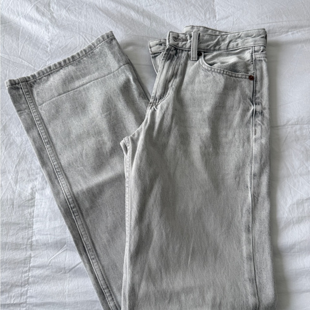 Gray Zara Women’s Straight-Leg Jeans - Classic Everyday Style